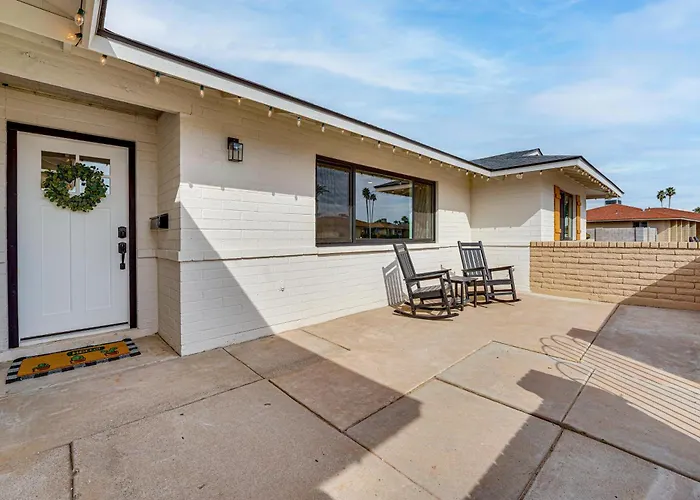 Private Pool & Yard: Family Gem Near Asu! Holiday home